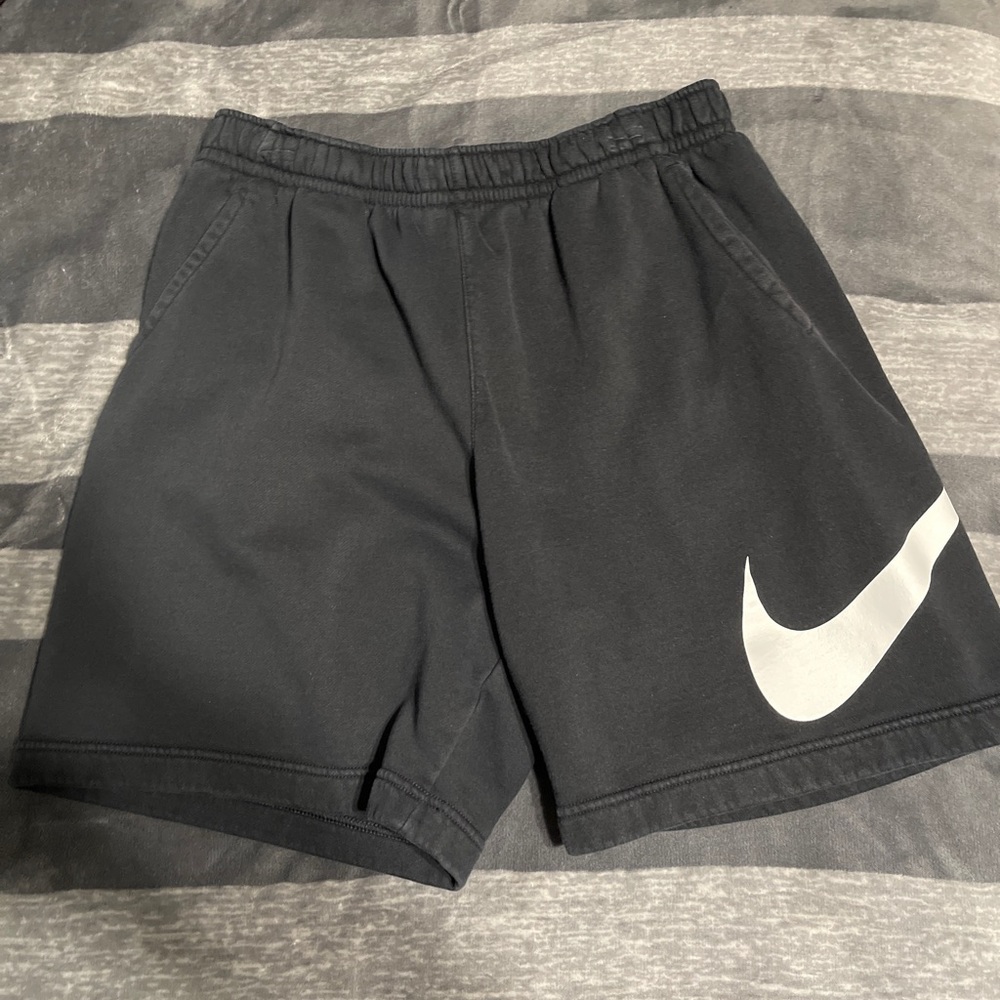 black nike shorts